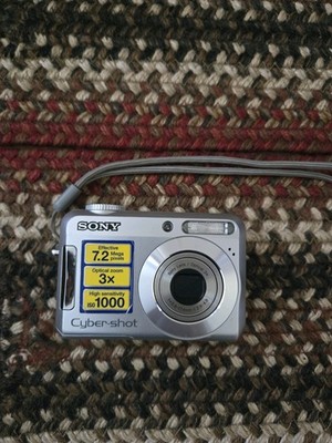 Sony Cyber Shot Camera DSC-5650 7.2 Mega Pixels