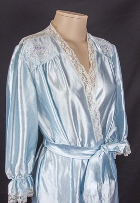 Negligeemantel von Lorraine Petites in zartem bleu