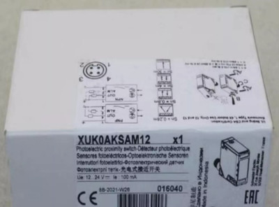 New In Box Telemecanique sensor XUK0AKSAM12