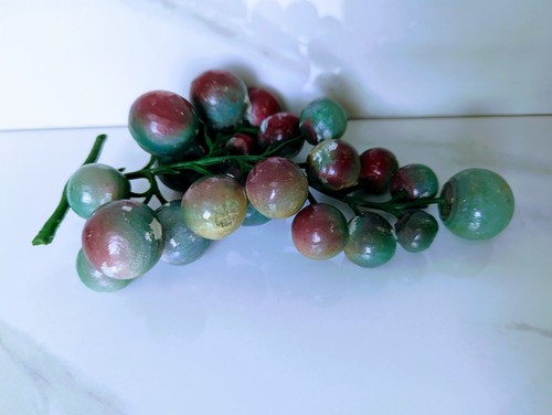 Vtg Hard To Find Color Combo Green & Red Stone Alabaster Grape Cluster - Picture 6 of 10