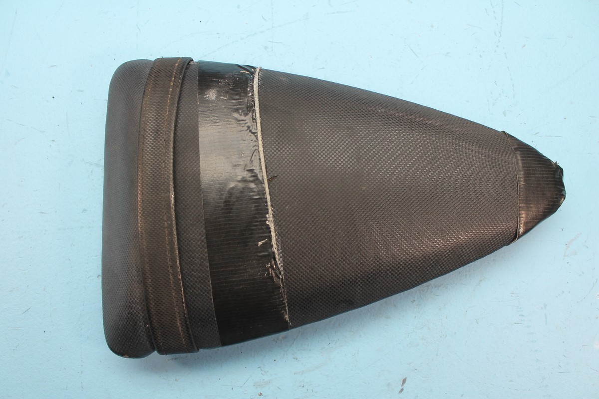 シックスパット 735 07-08 KAWASAKI NINJA ZX6R REAR BACK PASSENGER TANDEM SEAT PAD