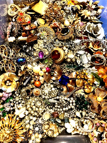Estate 1 Lb+ Bag Mixed Jewelry Lot Vintage-Modern DIY CRAFT REPAIR WEAR Unsorted