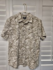 Oneill Hawaiian Button Up Shirt Mens XL Tan Brown Floral Aloha Short Sleeve. EUC