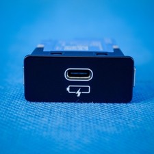 BMW X3 G01 X4 G02 USB Ladeanschluss 84105A84161 5A84161