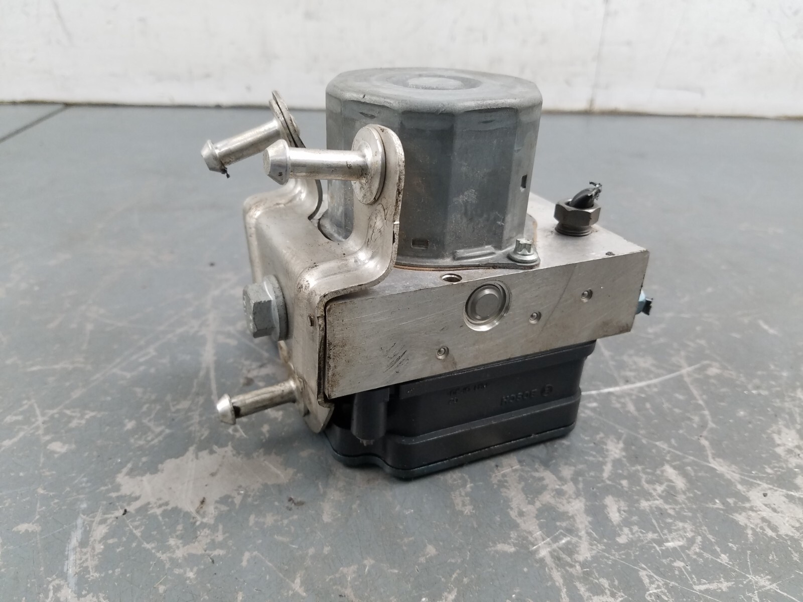 2016 Porsche 911 GT3 RS ABS Brake Pump Module #2420 P8