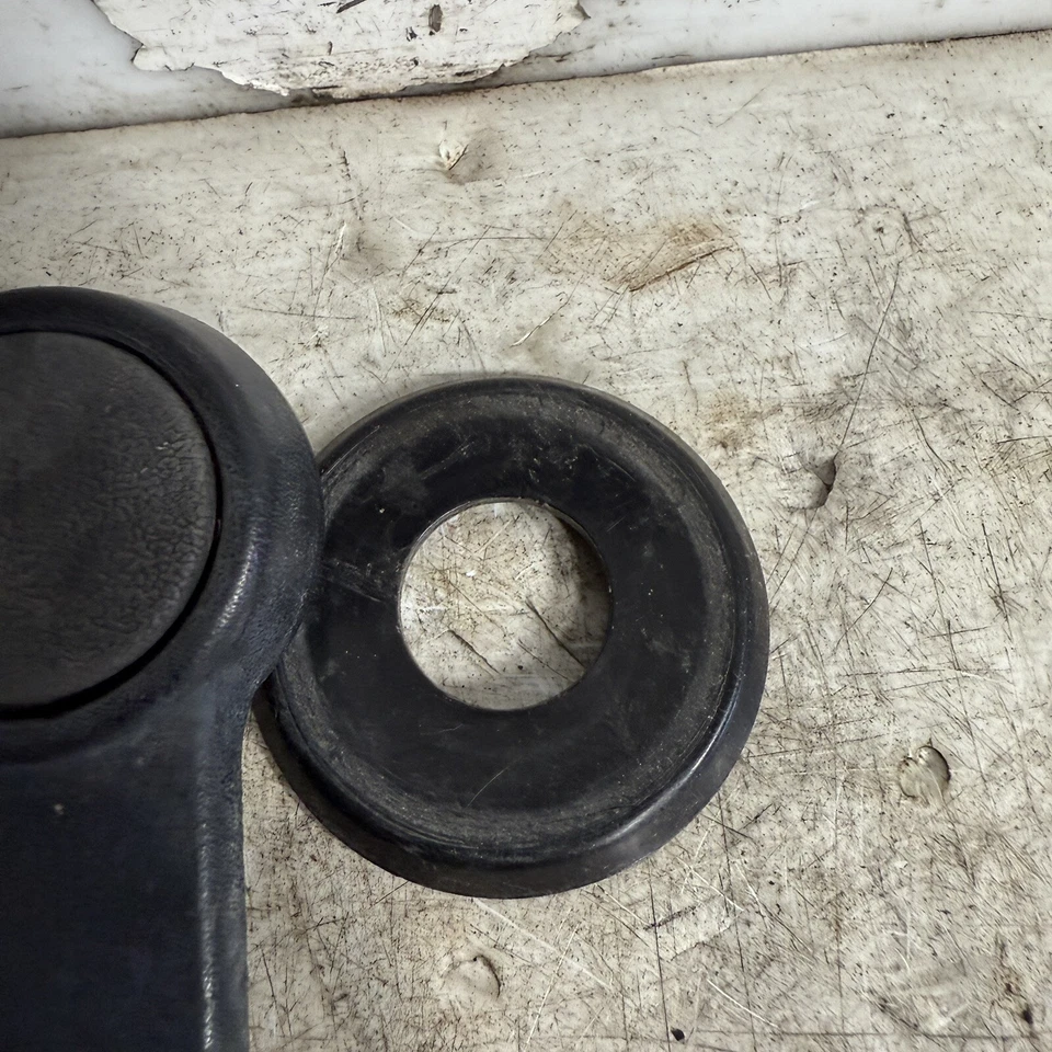 78-80 Mazda RX7 Interior Manual Window Crank Handles & Spacers SA - Image 3 of 4