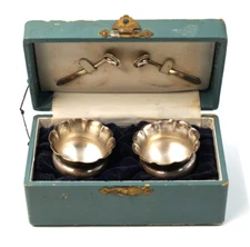 Antique Sterling Silver Set of 2 Bowls and 2 Spoons W/ Original Box
