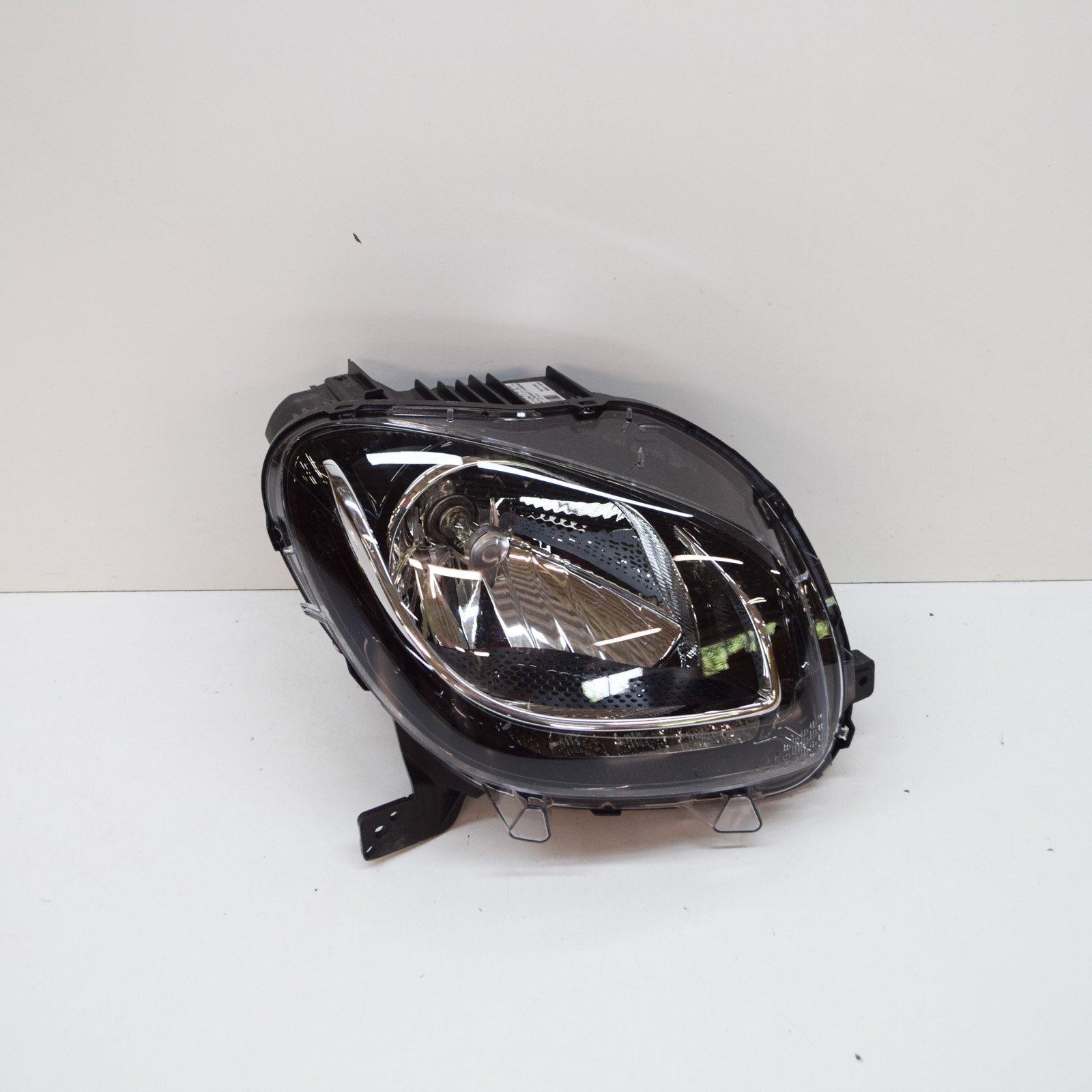 OEM Smart FORTWO Coupe 453 Front Right Headlight LHD A4539069400  
