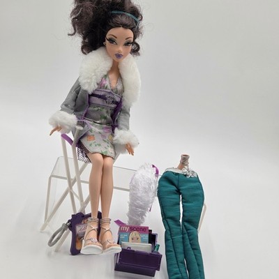 Mattel My Scene Nolee Goes Hollywood Rooted Eyelashes Doll with Accessories
