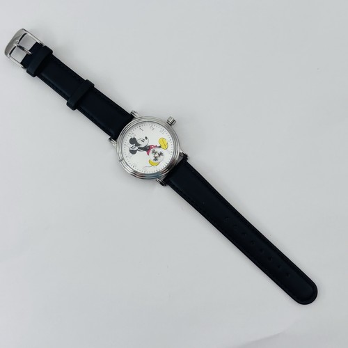 Disney Mickey Mouse Quartz Watch NIB Model # P234-2657-4 19290 Working - Picture 4 of 10