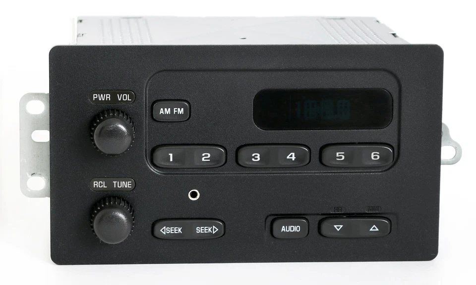 Chevy GMC Truck 2003-2008 AM FM Radio Upgrade w Aux Input - 15131157 - Изображение 2 из 4