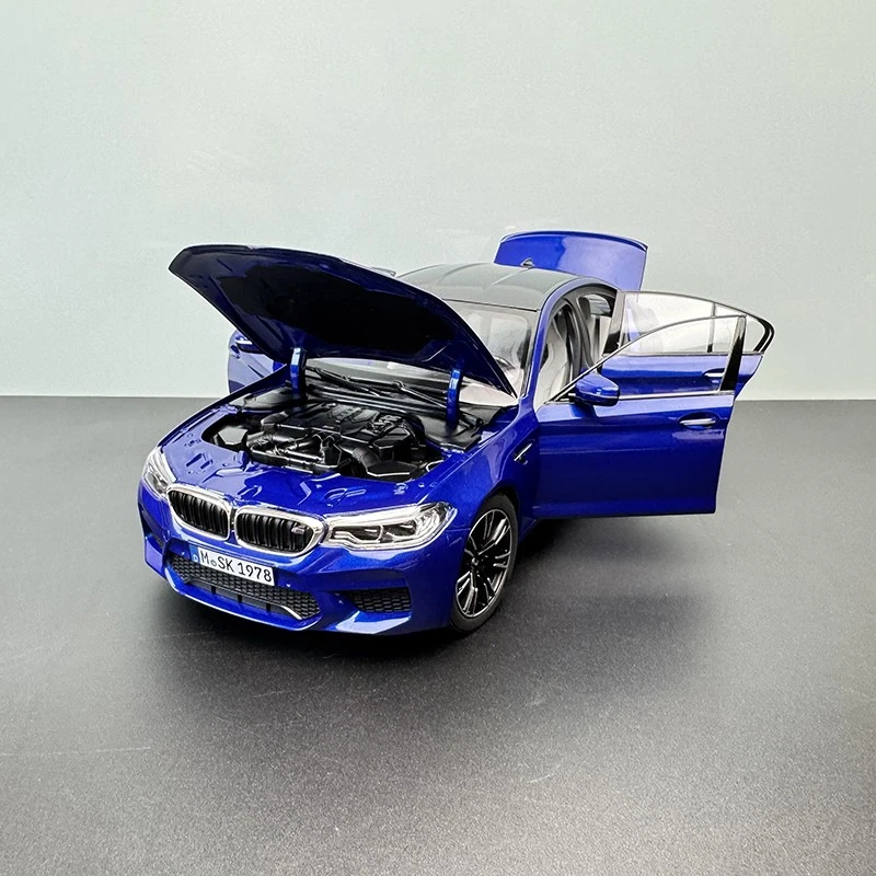 BMW M5 Model Factory 1:18 NOREV OEM BMW M5 G30 2018 Alloy Car Model - Image 3 of 4