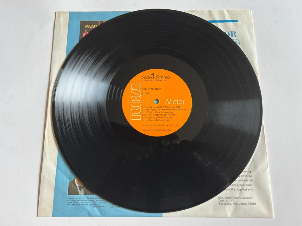 Al Hirt – Here in My Heart (1969, RCA Victor LSP-4127) SHRINK Near Mint Vinyl Foto 3 de 4