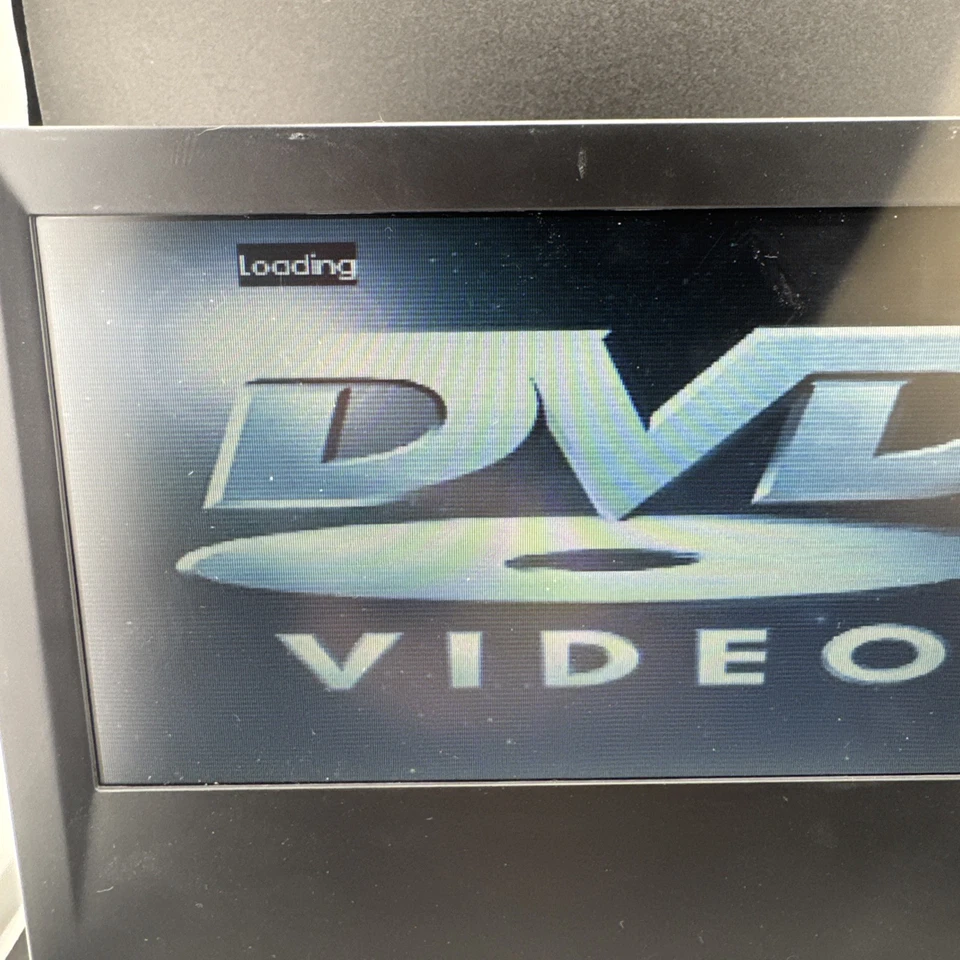 Reproductor de DVD portátil Venturer PDV880 7" (necesita reparación o limpieza) no lee DVD Foto 2 de 4