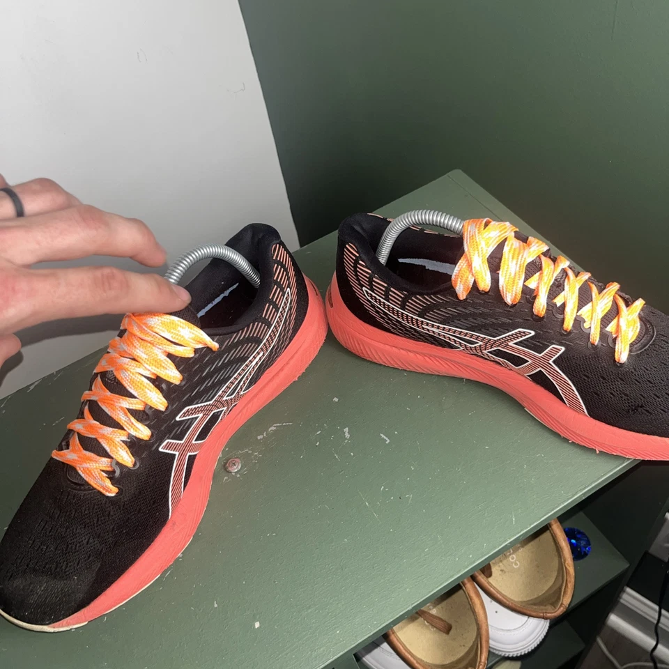 ASICS Men's 8.5 Rare 1011B078 Gel-Cumulus 22 Tokyo Black Sunrise Red FlyteFoam - Image 2 of 4