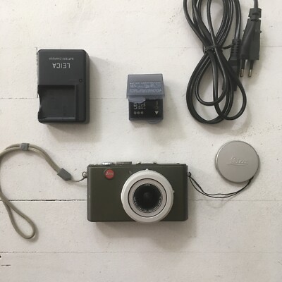 Leica D-LUX 4 Digital Camera (Safari Special Edition) 18410 B&H