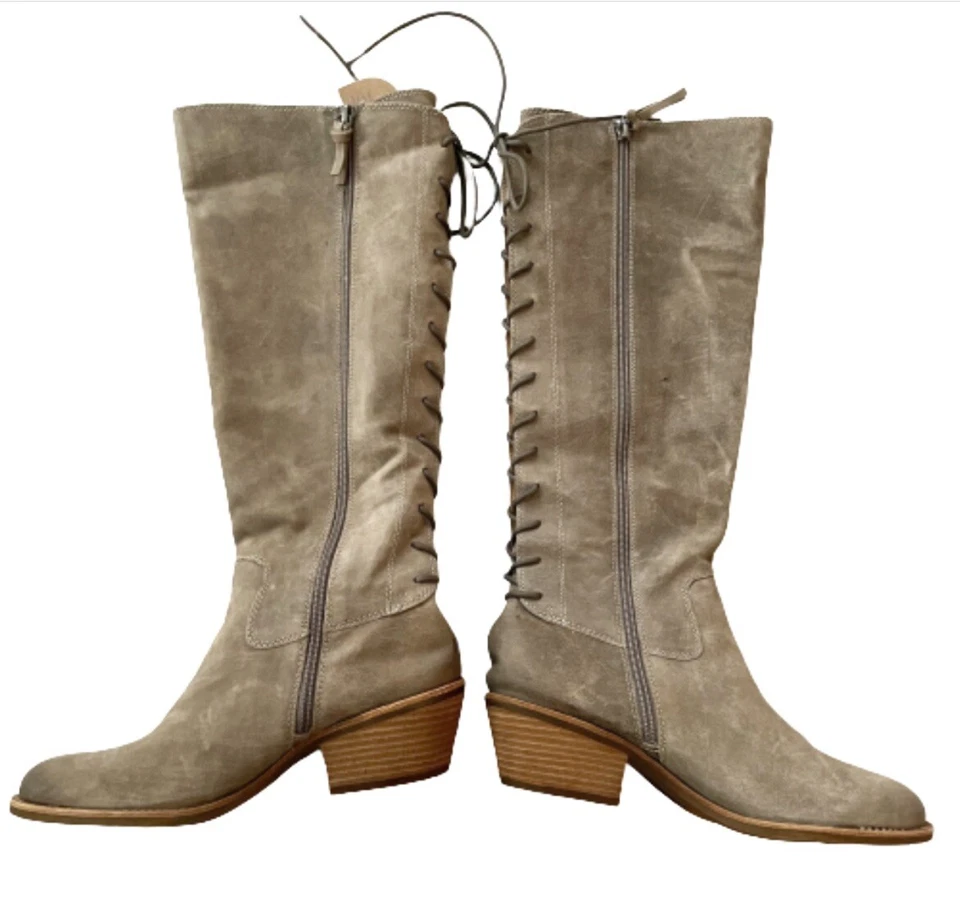 Aqua Sofft Womens tall lace up Sharnell Heel leather boots size 9.5 - Image 3 of 4