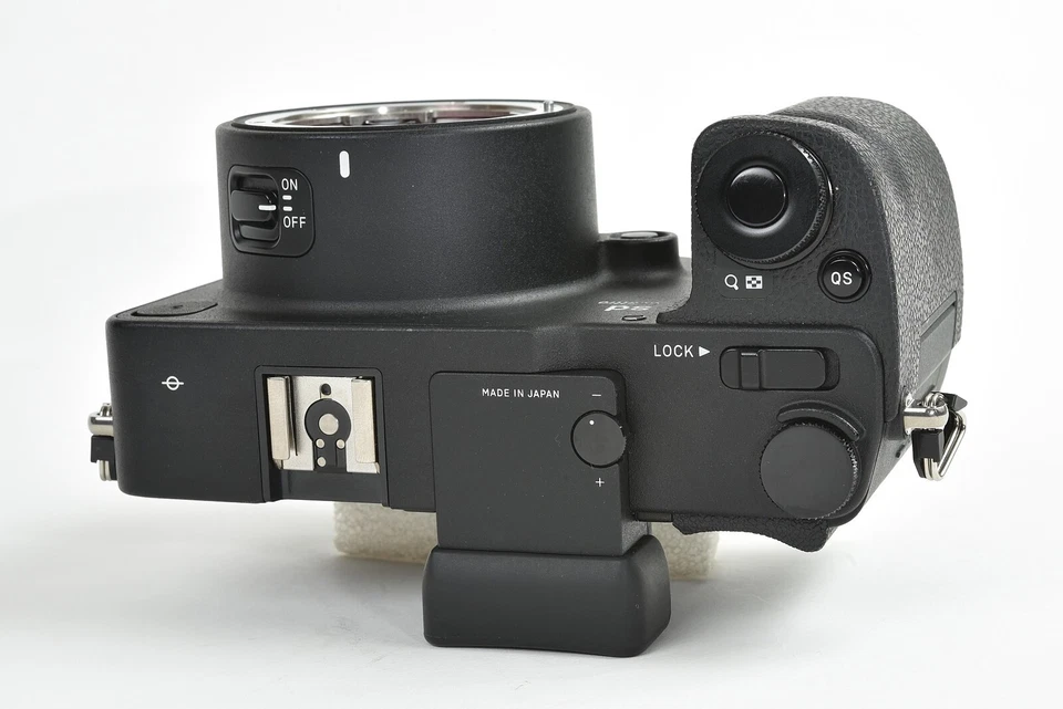 Sigma sd Quattro Mirrorless Digital Camera Body [Excellent] 06-r10 - Image 4 of 4