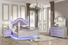 Luxurious Bedroom Furniture Set Queen Size 4pc Set Silver Finish LED Post Bed