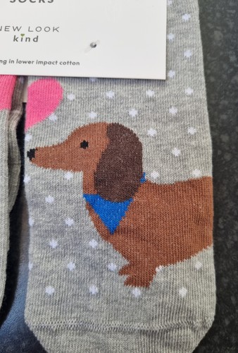 NEW BROWN SAUSAGE DOGS ON GREY BACKGROUND WOMEN'S SOCKS ONE SIZE VALENTINES 💝 - Picture 2 of 7