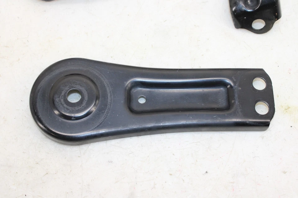 Комплект кронштейнов для задней рамы 2019-2025 Acura RDX OEM KF62 - Изображение 2 из 4