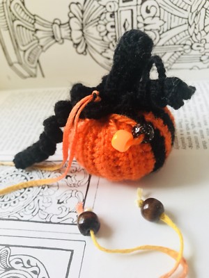Handgefertigtes Halloween Zubehör Trick or Treat Dekoration Kürbis süß orange Spaß