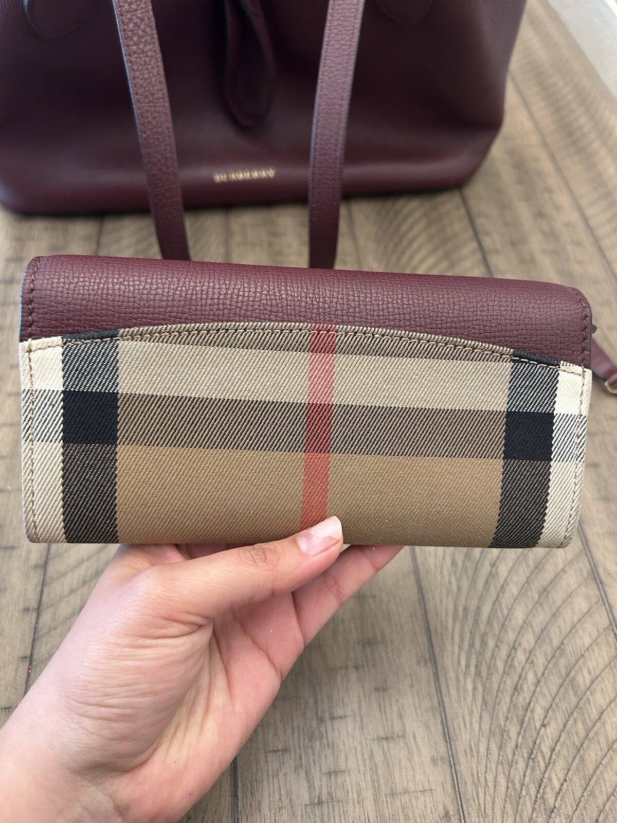 burberry handbag authentic - image 10