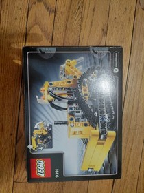 LEGO 9391 TECHNIC Tracked Crawler Crane   New, Factory Sealed Box