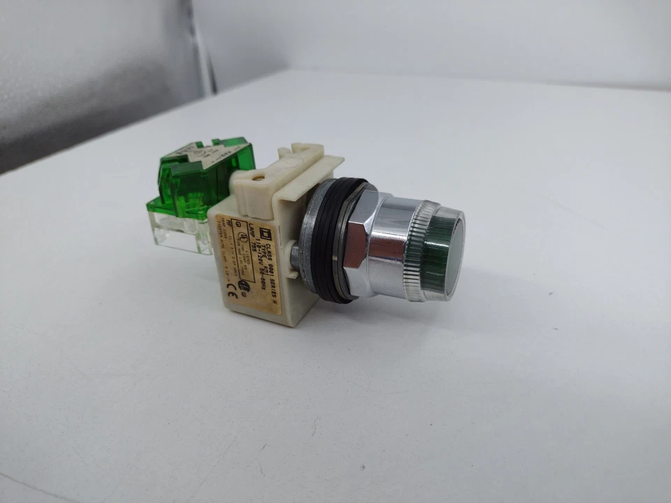 *** Botón pulsador cuadrado D 9001K1L1GH13 30 mm 10 amperios 110-120 voltios Foto 4 de 4