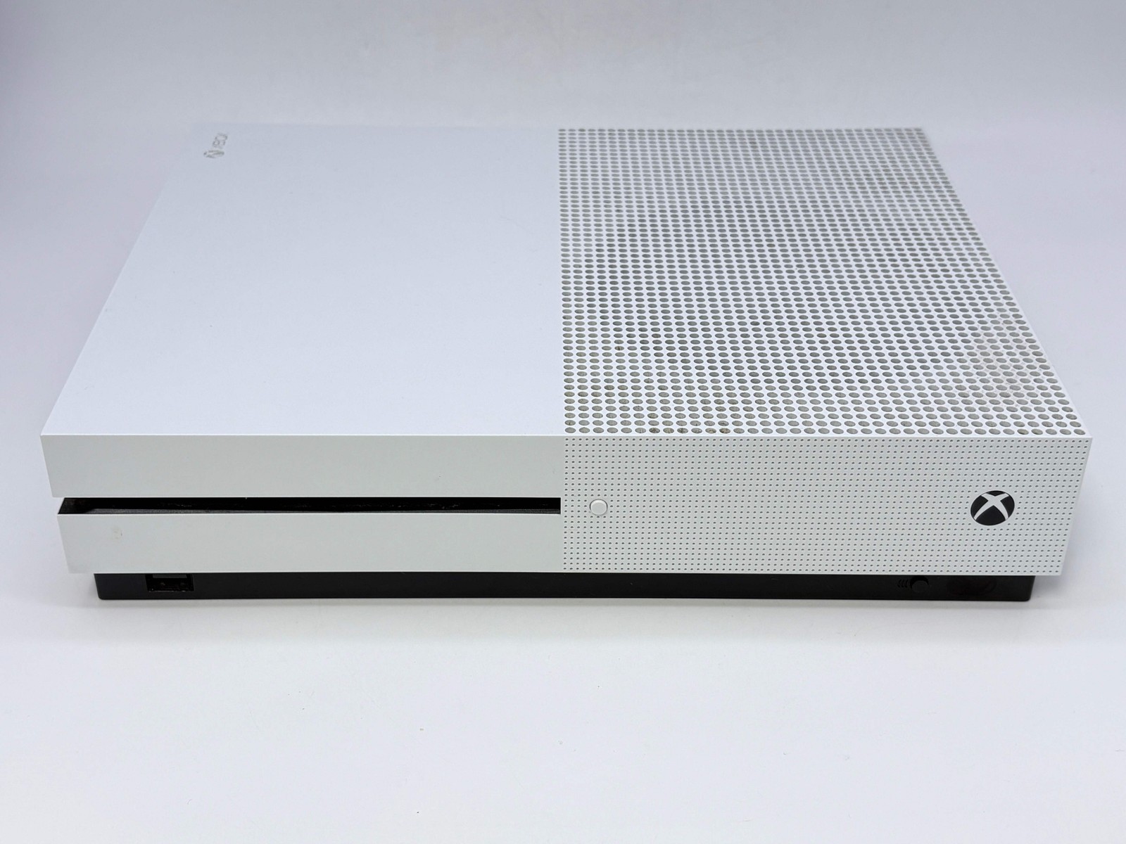 Microsoft Xbox One S 1681 500GB White w/ Controller & USB-C Cable Only