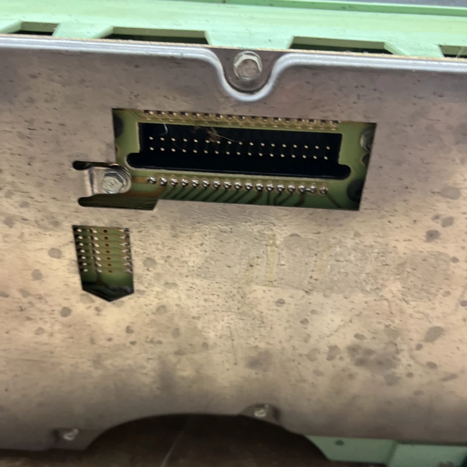 1988–1994 Chevy GMC C1500 Instrument Cluster Gauge Panel 182,xxx Miles OEM - Image 4 of 4