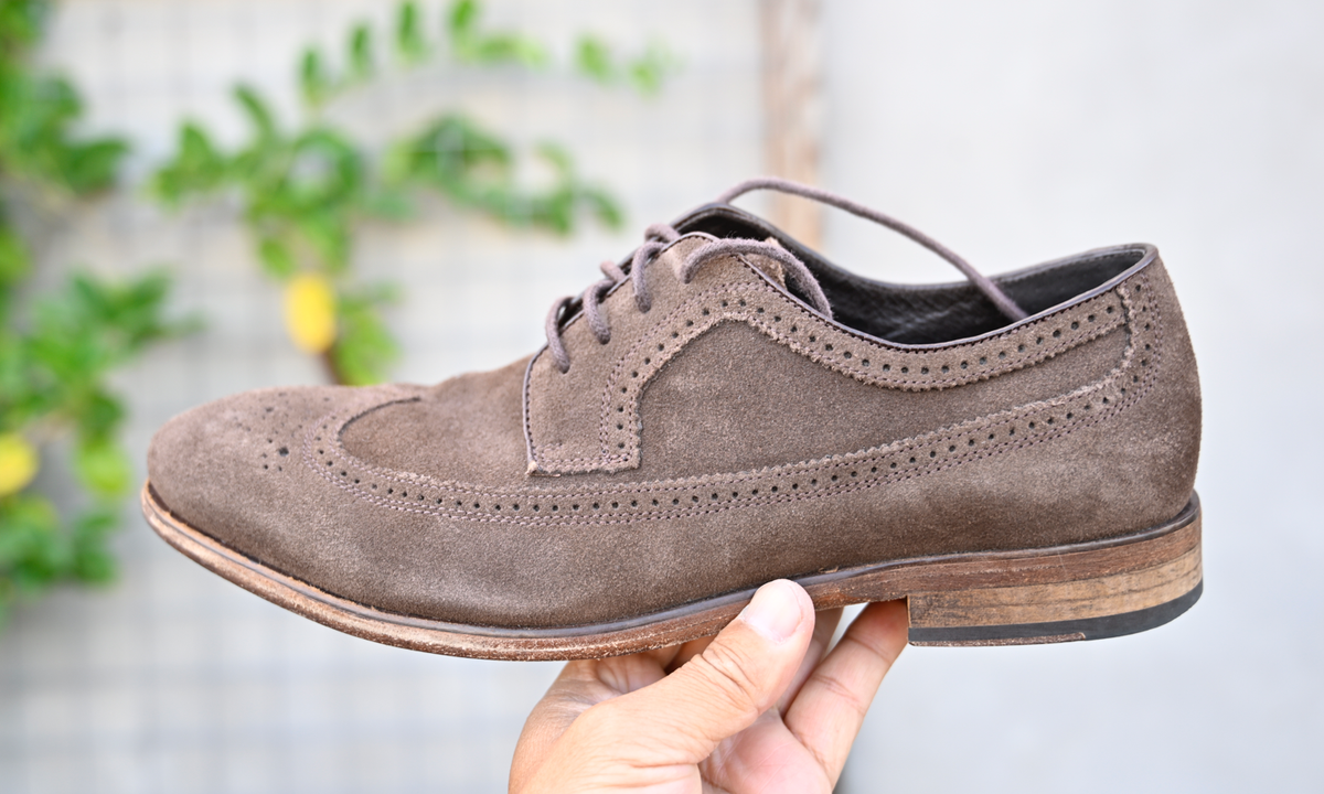 John Varvatos Wing Tip Dress Size: Men display picture 1