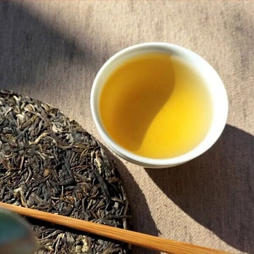 2023 Yunnan Haiwan rabbit year Zodiac Sheng Pu erh Tea Raw er Tee Souvenir, 357g - Picture 3 of 7