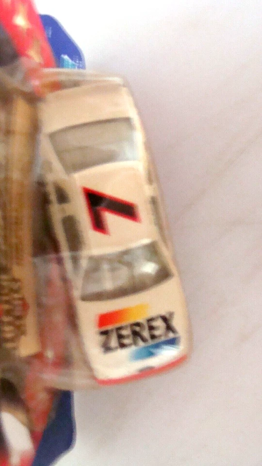 #7 Alan Kulwicki Ford Nascar Winners Circle LTS 3/3 T'Bird escala 1:64 Foto 4 de 4