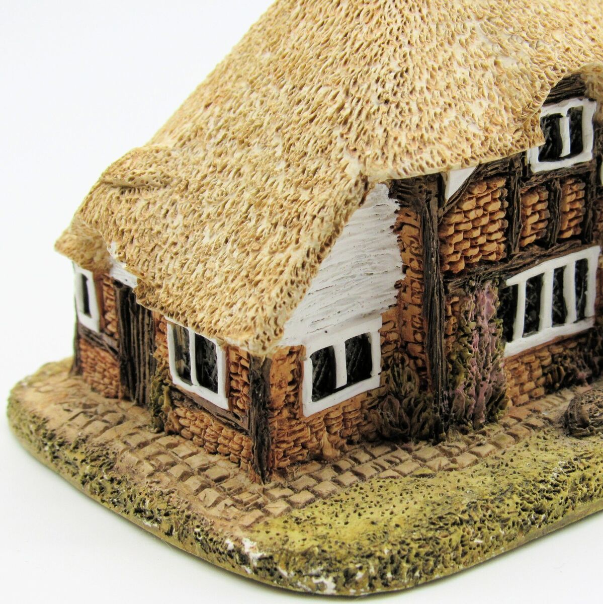 Lilliput Lane, Honeysuckle Cottage, 1994 | eBay Lilliput Lane, Honeysuckle Cottage, 1994 | eBay
