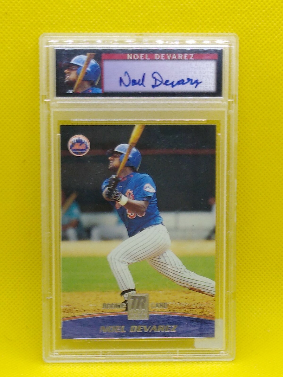 2001 Topps Reserve UNCIRCULATED AUTOGRAPH ROOKIE #145 Noel Devarez PSA NM-MT 8