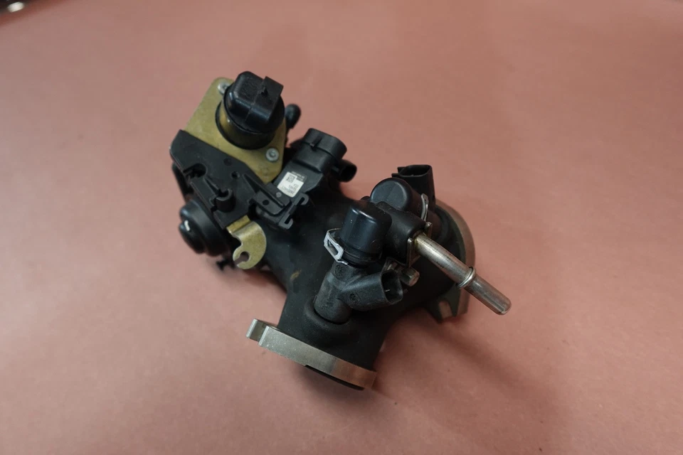 Корпуса дроссельных заслонок 1999-2006 Harley Davidson Road King FLHRI 27600-06 - Изображение 2 из 4