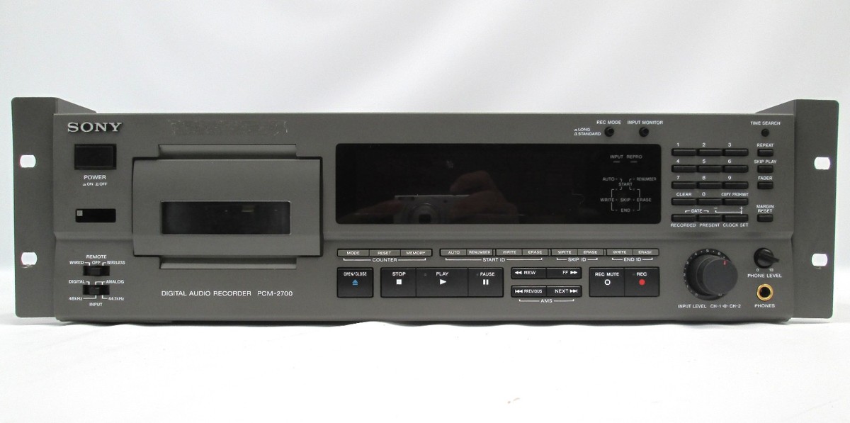 Sony PCM-2700 DAT Digital Audio Tape Deck Player Recorder