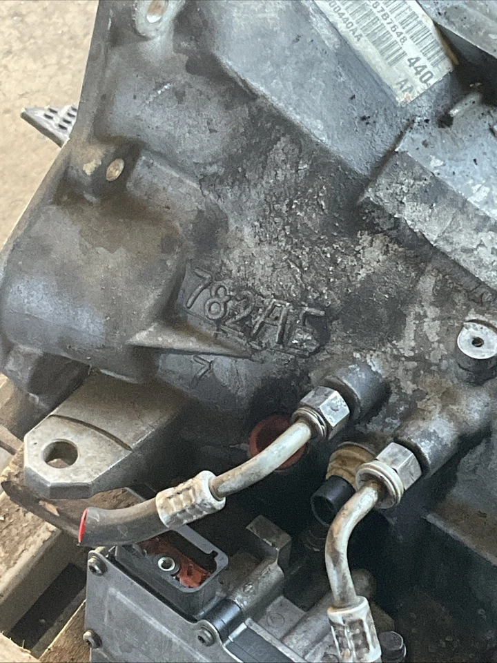 Chrysler PT Cruiser 2007 conjunto de transmisión automática OEM 41TE 68100440AA Foto 3 de 4