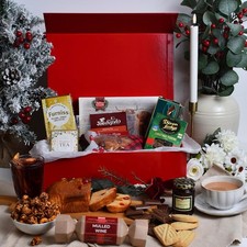 Traditional Treats Hamper - Premium Christmas Food Hamper For Couples, Families