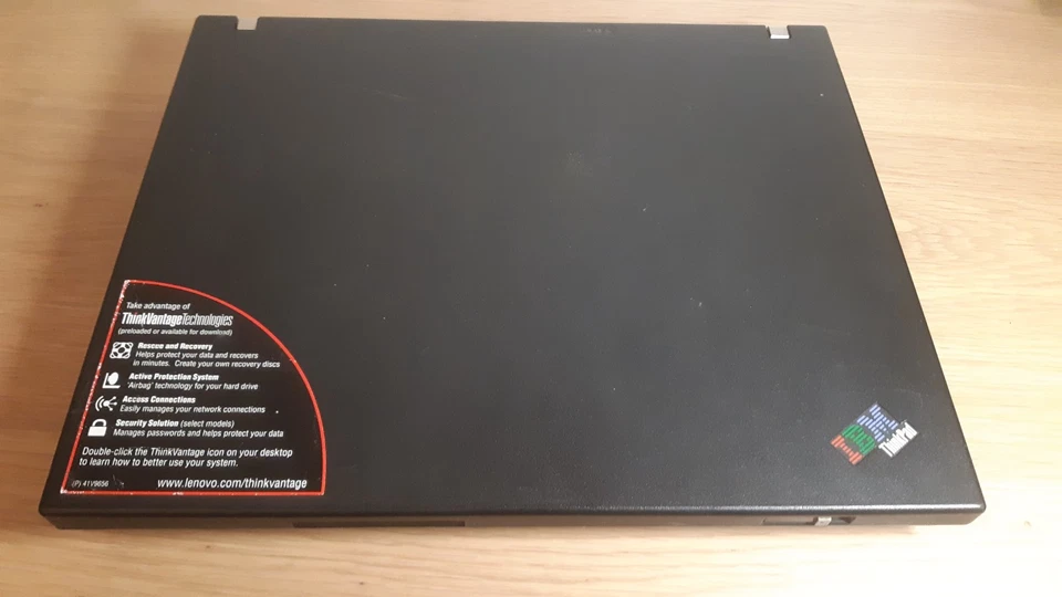 IBM ThinkPad R60 Core 2 Duo 15" Windows 7 Ultimate - Image 3 of 4