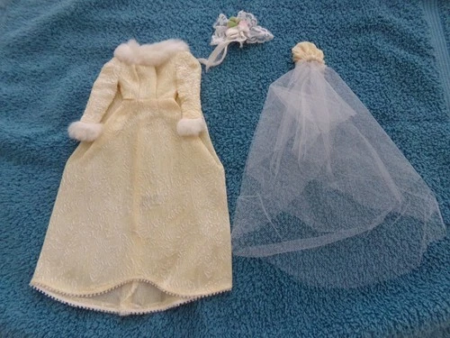 Vintage Barbie #1880 "WINTER WEDDING DRESS, VEIL , BOUQUET