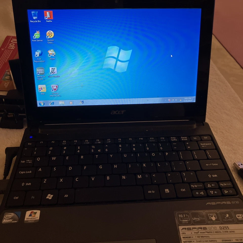 Acer Aspire One D255 – 10.1” Netbook – Intel Atom – 1GB RAM 160GB HDD Windows 7 - Image 2 of 4