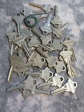 Over 25 Schlage keys