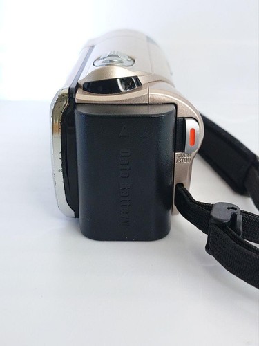 Victor JVC GZ-HM670-N Video Camera Handycam Pink Gold 40x Used Japan Tested - Picture 5 of 13