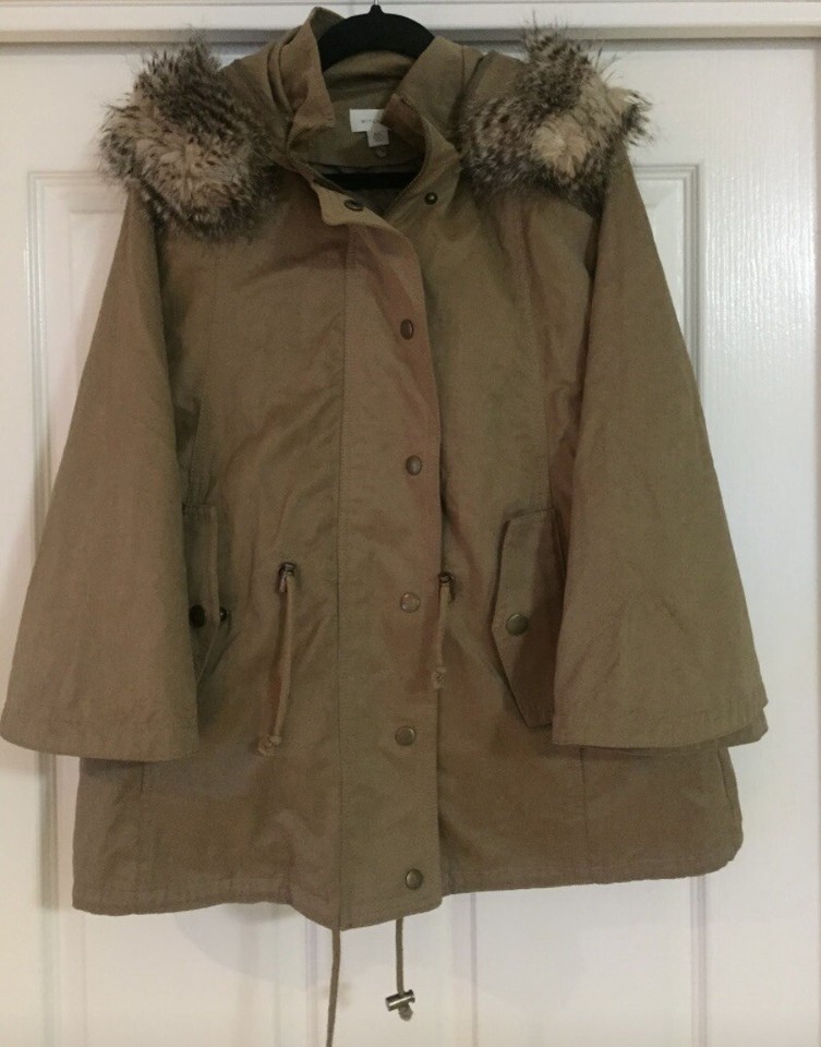 Witchery Tan Cape Jacket Coat with Hood and Faux Fur