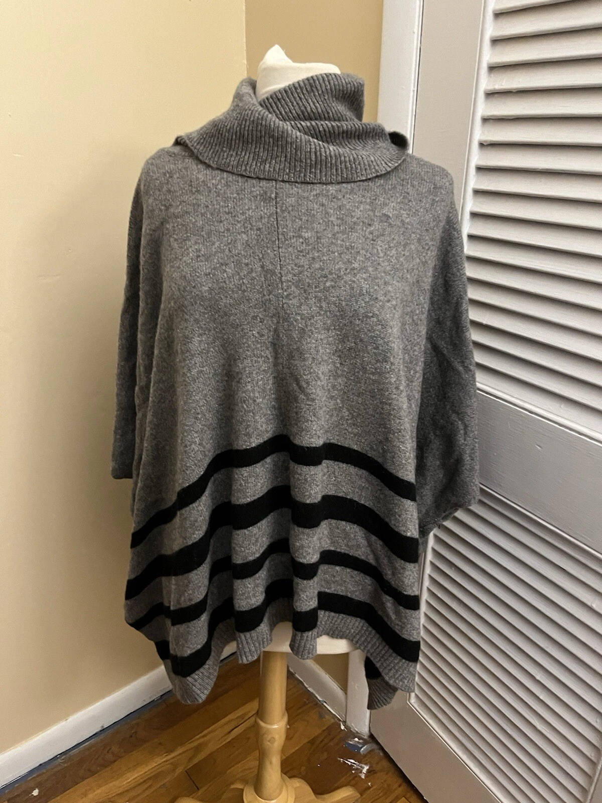 Tahari Sweater Poncho Women's Medium Gray Black Stripe Wool Blend Cowl Neck XL