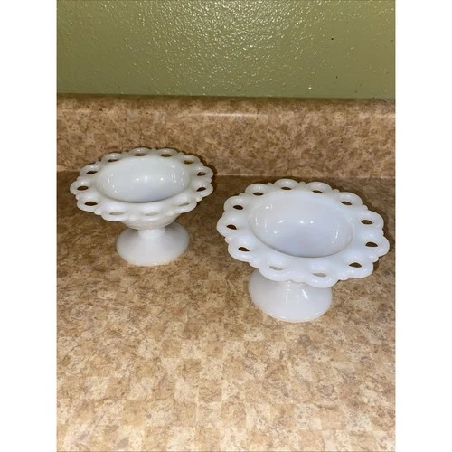2 Vintage Westmoreland old colonial milk glass 5.25 open Lace Edge Dessert bowls