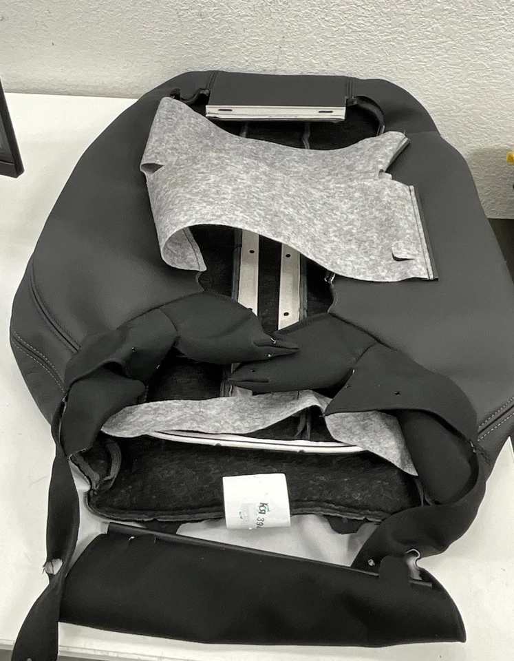 Оригинальная черная передняя правая крышка для BMW X1 X2 2016-2020 годов выпуска - Изображение 4 из 4