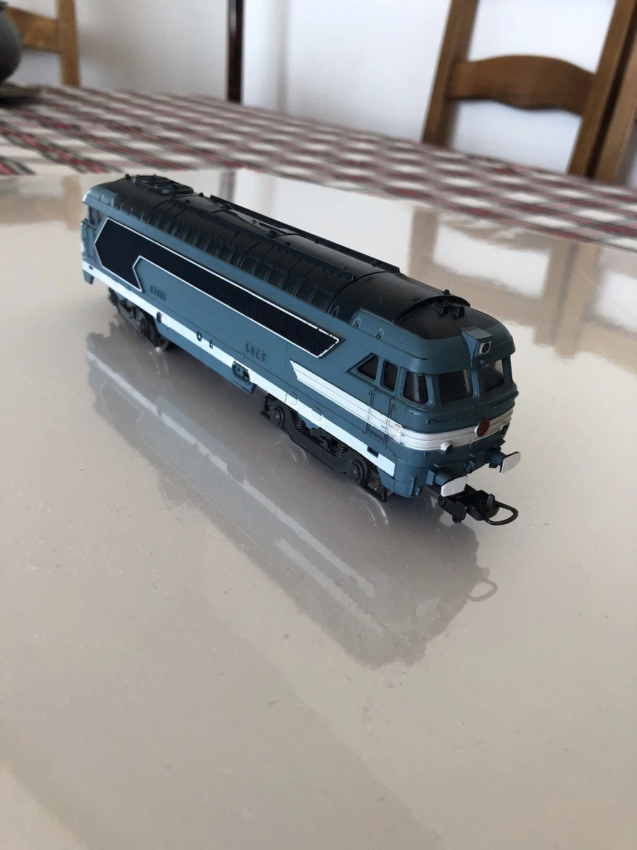 Hornby-Jouef: electric locomotive BB 25500 SNCF (short length body